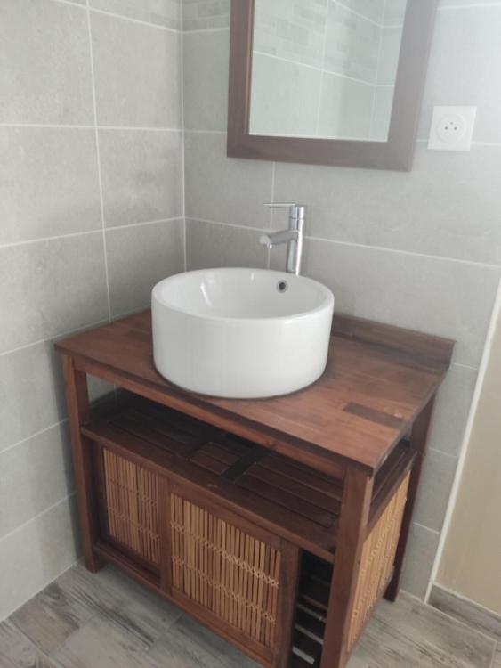 Indépendante Avec Piscine Séjour chez l'habitant